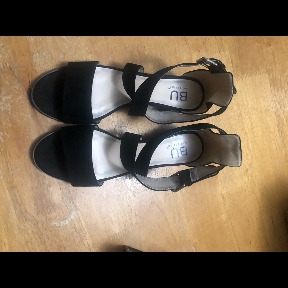 Ladies Stack Heeled Sandals in Black Suede